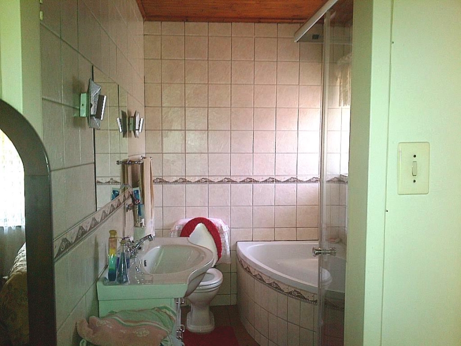 To Let 4 Bedroom Property for Rent in Vaalpark Free State